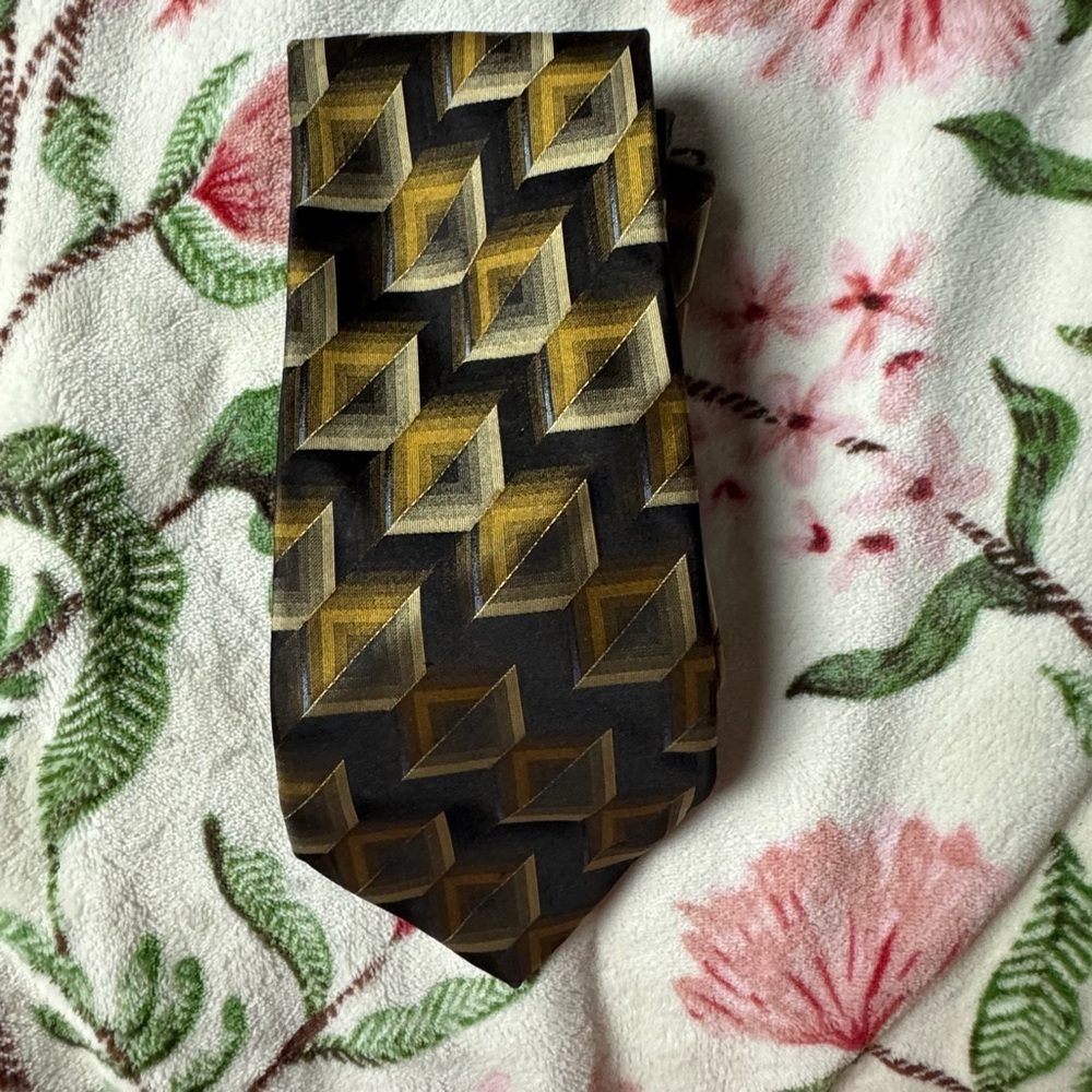 Arrow Black and Gold Geometric Tie